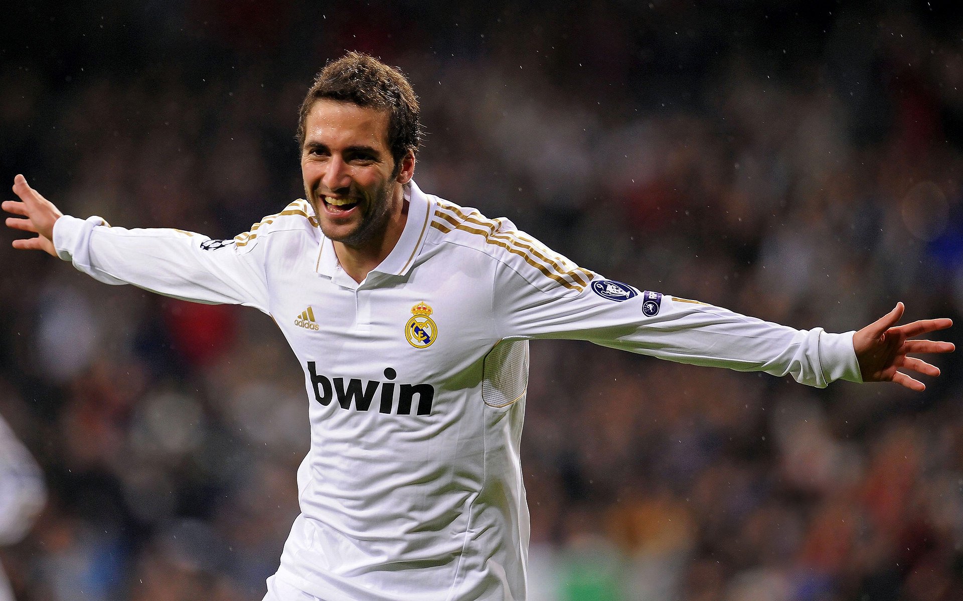 中超俱乐部加强后勤保障提升球员赛季稳定性，中超外援后卫实力排名